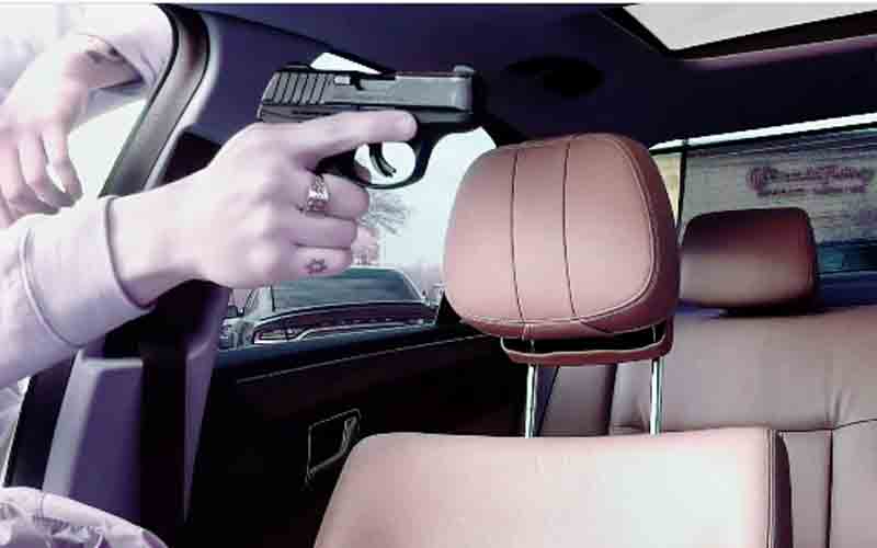 Suspects in undercover gun buy shoot at cops, 1 in custody
