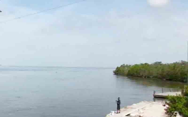 Boater finds brick of cocaine floating in Ocean off Florida Keys