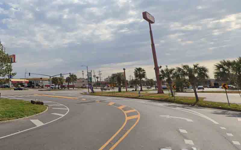 New Orleans Police investigating murder of woman on I-10E New Orleans Police investigating murder of woman on I-10E