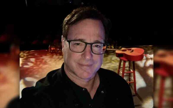 Bob Saget tweeted selfie hours before death and looked happy