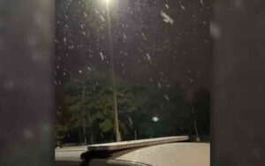 Tornado followed by snow in florida panhandle after 75-degree day
