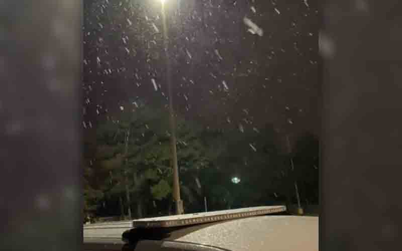 Tornado followed by snow in Florida panhandle after 75-degree day