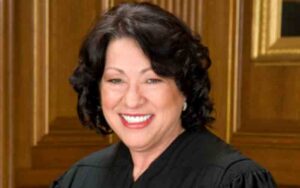 Supreme court justice sotomayor falsely claims 100,000 children with covid on ventilators