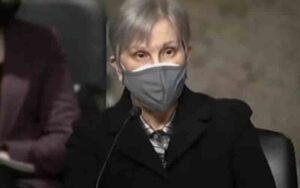 Fda director: most americans are going to get covid, plan for the worst