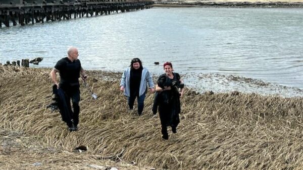 Atlantic City Police Officers Jump in Frigid Water to Rescue Dog