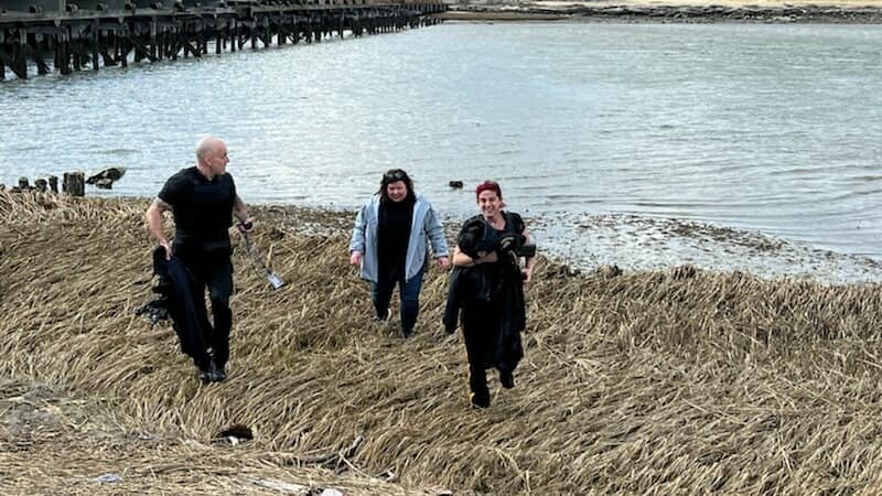 Atlantic City Police Officers Jump in Frigid Water to Rescue Dog