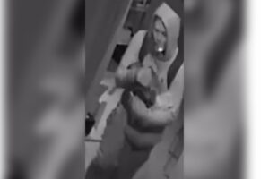 Police seeking to identify cell phone thief