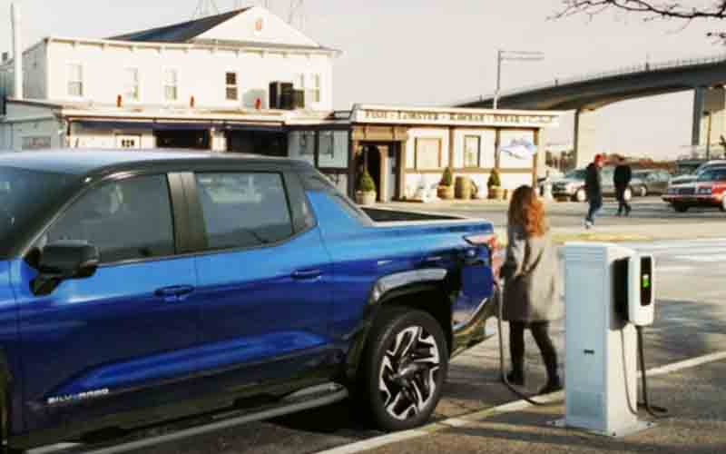 Jersey Shore restaurant featured in Sopranos Chevy Silverado EV Super Bowl commercial does not have a charging station