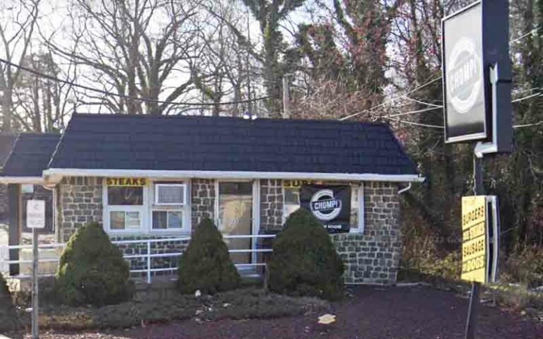 Toms river's joe joe's italian hot dogs is gone, but not forgotten as new restaurant pays homage to the past - photo licensed by shore news network.