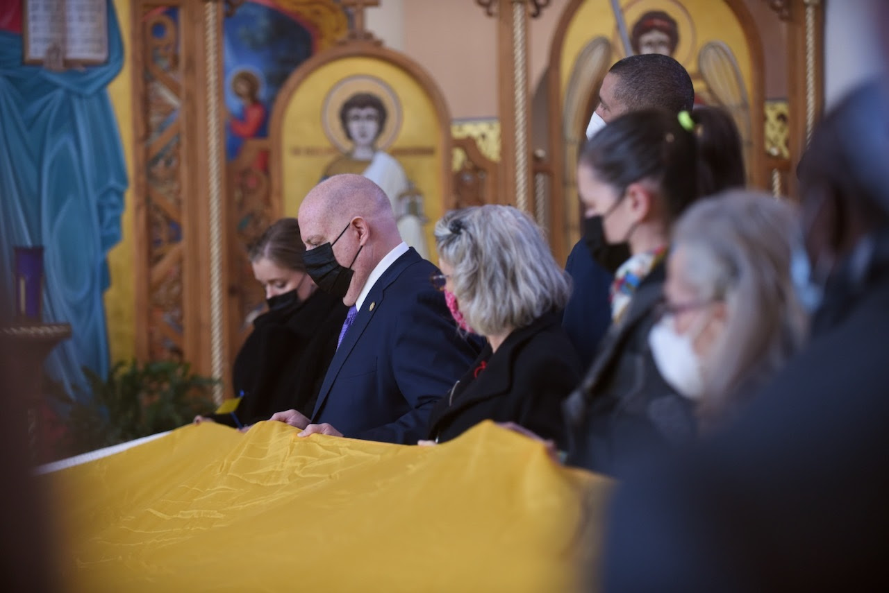 Maryland Governor Hogan Attends Prayer Service at Ukrainian Church in Baltimore