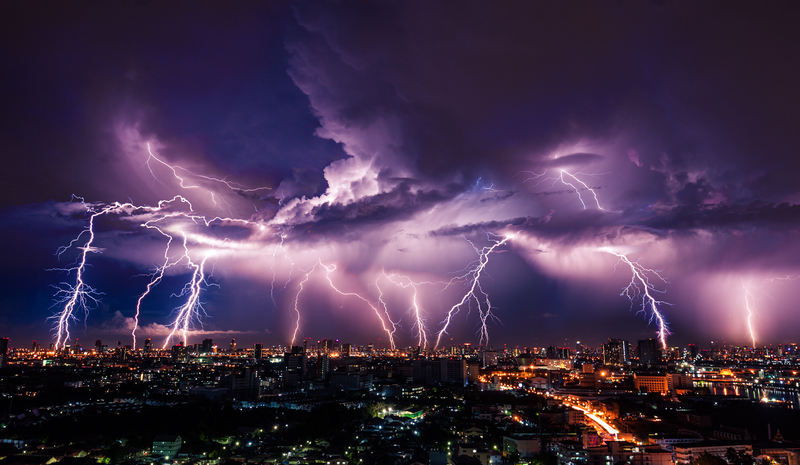 World Record Lightning Bolt Stretched Almost 500 Miles Over 3 States