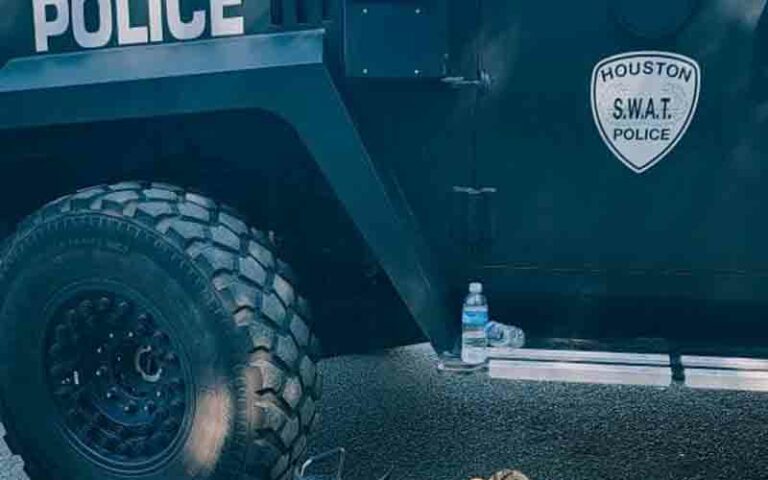 Barricaded man in teaneck taken into custody after hours-long standoff - photo licensed by shore news network.