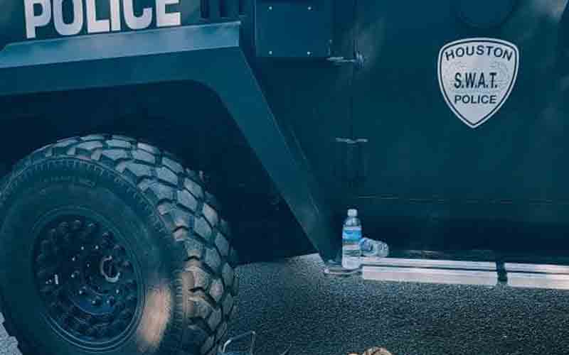 Barricaded man in Teaneck taken into custody after hours-long standoff