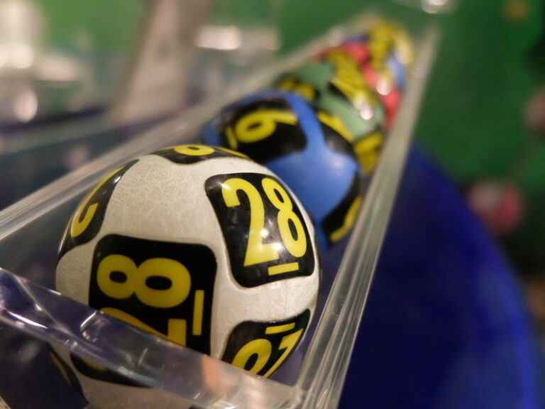 Powerball ticket bought in middlesex wins $50k - photo licensed by shore news network.