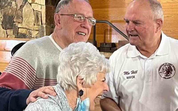 Mayor Mo Hill meets with Greenbriar senior community residents after crippling property tax hike sweeps Toms River, hitting town's elderly fix-income population