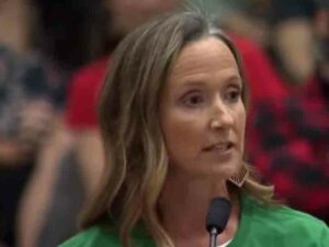 Fed up Virginia mom calls out school superintendent…if masks work, why don’t they work? Fed up Virginia mom calls out school superintendentif masks work why dont they work