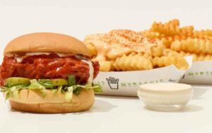 Shake shack unveils buffalo chicken sandwich