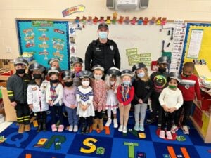 Egg harbor police department visits slaybaugh school to "read across america"