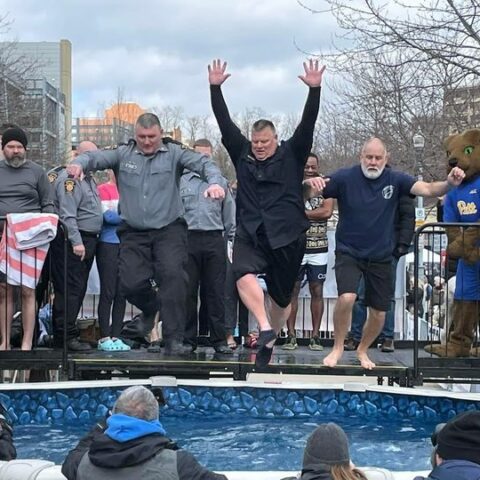 Pittsburgh police chief takes the polar bear plunge - photo licensed by shore news network.