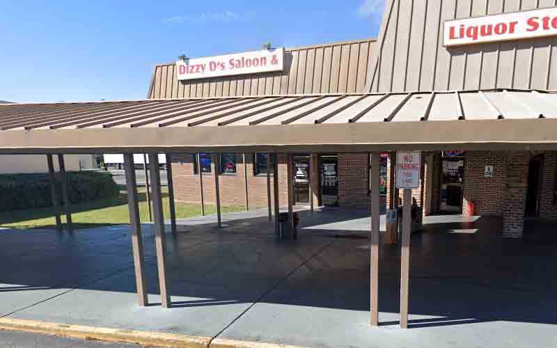 Two stabbed during fight outside Deltona's Dizzy D's