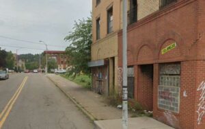 Pittsburgh teen shot, in critical condition