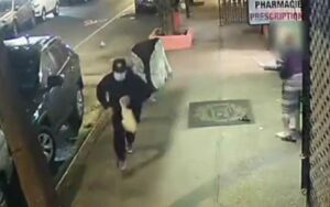 Young woman attacked, robbed at knifepoint in coordinated attack in New York City Young woman attacked robbed at knifepoint in coordinated attack in New York City