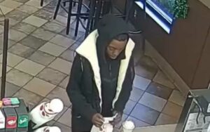 Watch: restaurant snatch and grab suspect sought in white oak