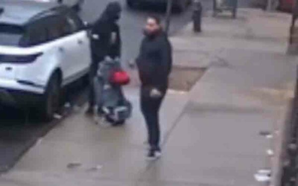 New York City armed robbers held gun to 3-year-old child's head, police