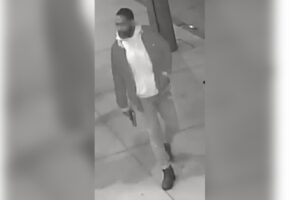 Philadelphia police searching for suspect in bar shooting