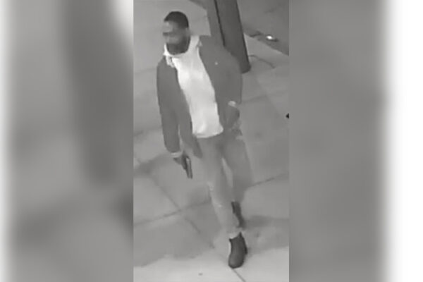 Philadelphia police searching for suspect in bar shooting
