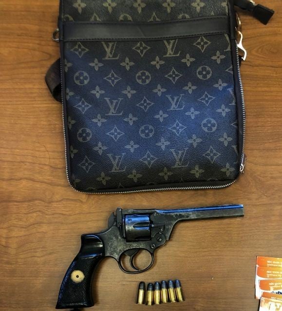 Recently Released Parolee Tossed Louis Vuitton Bag With Gun As He Fled Police