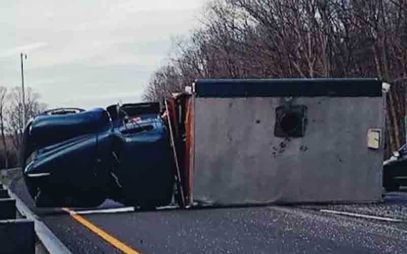 Police Searching for Suspect Who Fled Scene After Crashing into Big Green Truck Pizza Truck