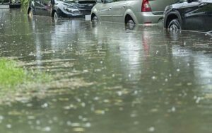 Driver rescued by yardley-makefield firefighters in flood water