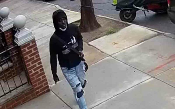 Serial Purse Snatcher Armed with Knife Reported in Queens