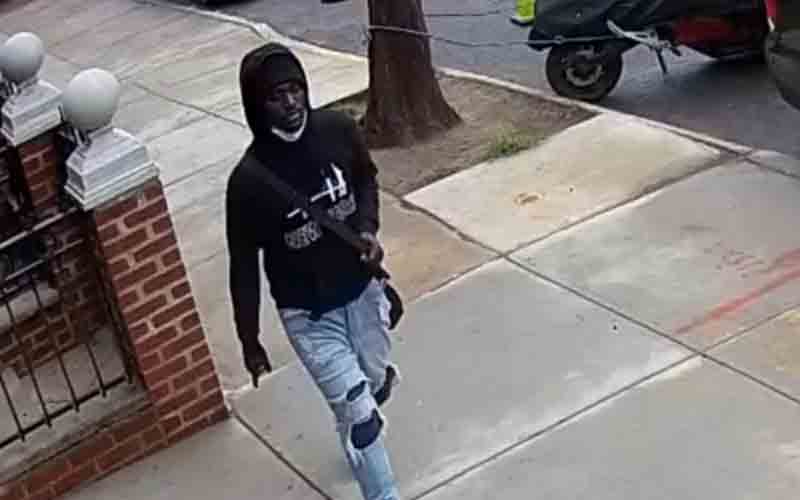 Serial Purse Snatcher Armed with Knife Reported in Queens