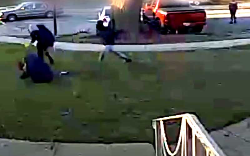 Caught on Camera: Elderly Woman Beaten and Robbed by Multiple Assailants