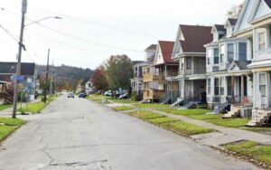 Teen struck in crossfire during utica shootout