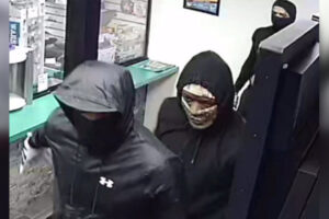 Philadelphia police seeking to identify suspects in gas station armed robbery