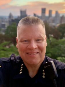Pittsburgh police chief announces retirement