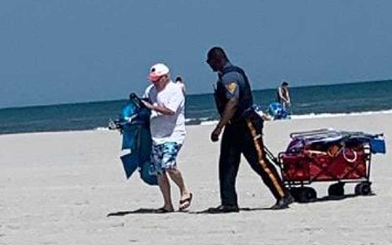 Avalon Cop Steps Up and Helps Grandparents in Need at the Beach