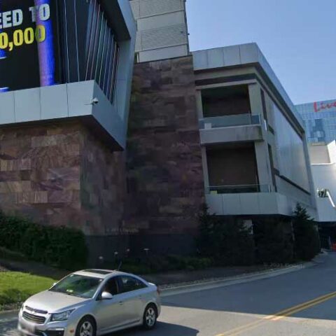 Man accidentally discharges gun while adjusting pants at arundel mills mall - photo licensed by shore news network.