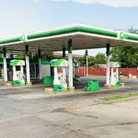 Three shot at baltimore gas station - photo licensed by shore news network.