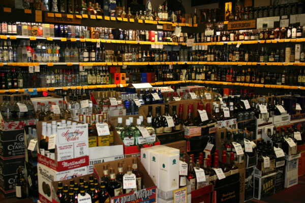 New Jersey Man Charged for Burglarizing Multiple Liquor Stores in New Castle