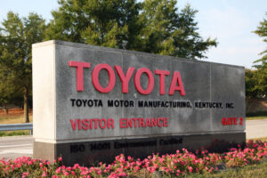 Driver of 2015 toyota avalon wanted for hit and run in pine lake park