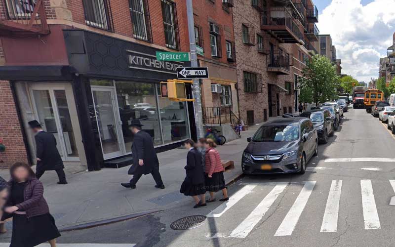 New York Police Searching For Suspect Who Threatened to 'Get Rid' of Jews in Brooklyn
