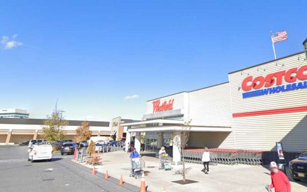 Police Searching for Two Female Suspects Wanted for Wheaton Mall Assault, Bleaching