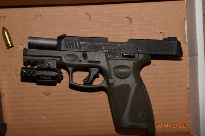 Weapons Found After Police Chase in Syracuse