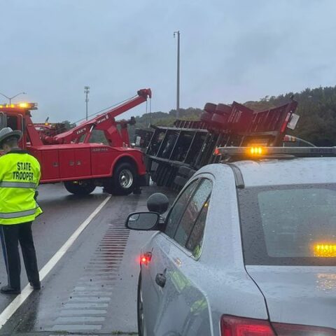 Traffic stopped on i-95 due to car carrier rollover - photo licensed by shore news network.