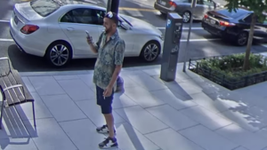 D. C. Police search for purse snatchers who fraudulently used stolen credit card