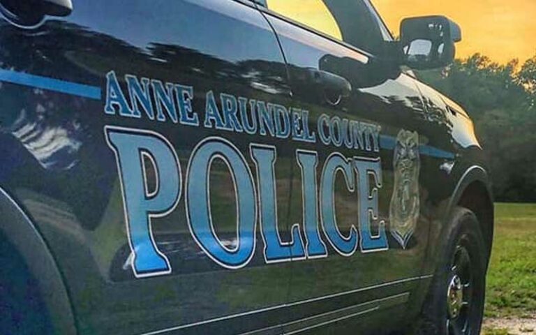 Sunglass hut shoplifter assaulted clerk, charged - photo licensed by shore news network.